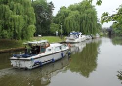 Boats on the Fossdyke at Saxilby